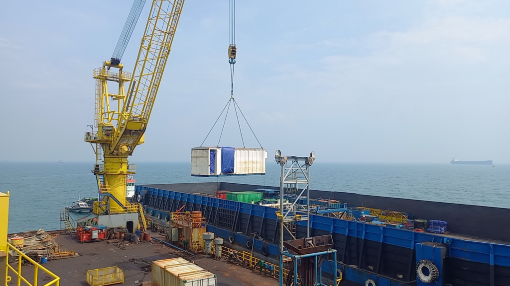 moving rig tengah laut(1)